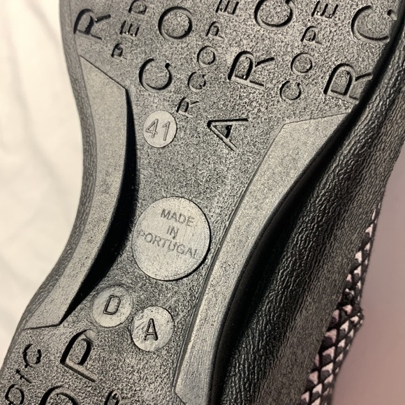 A’rcopedico Low Wedge Ankle Booties Side Zipper Size 41 Black and White - Picture 10 of 14